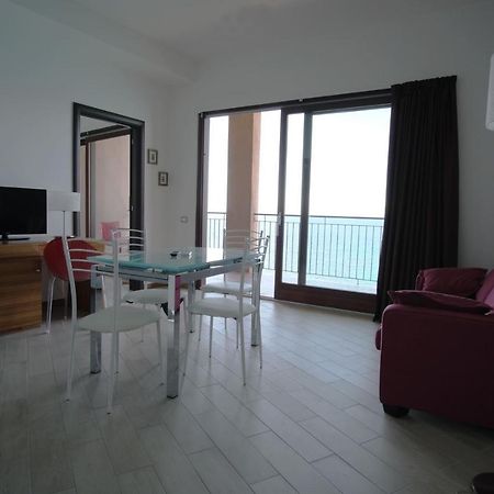 Nuraghe Apartments Теулада Екстериор снимка