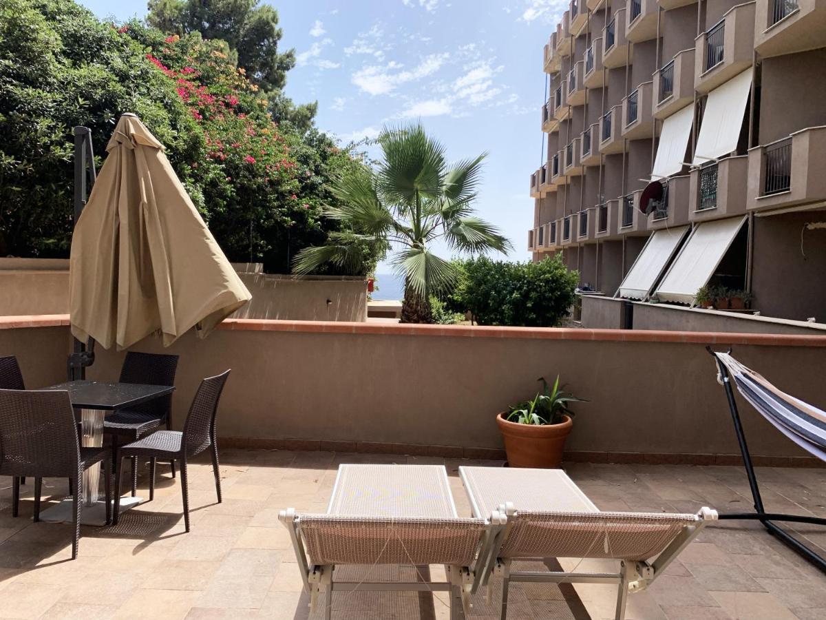 Nuraghe Apartments Теулада Екстериор снимка