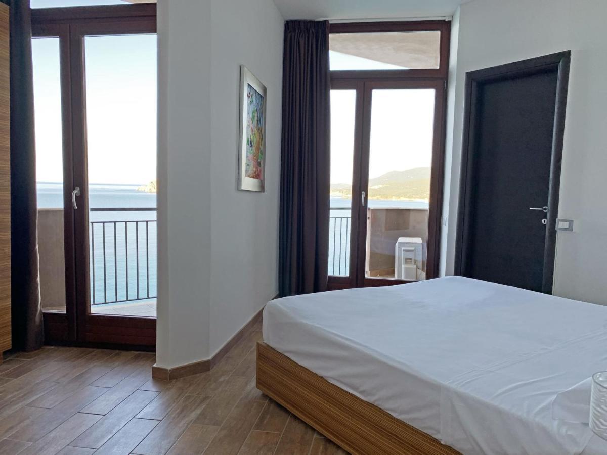 Nuraghe Apartments Теулада Екстериор снимка